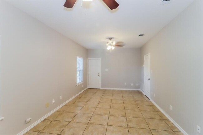 Building Photo - 2210 Yellow Bird Trail