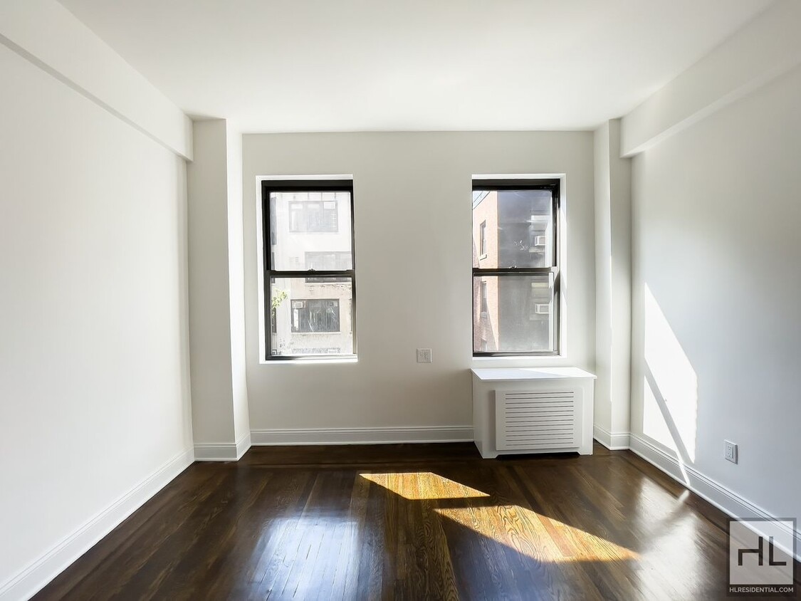Primary Photo - EAST 37 STREET