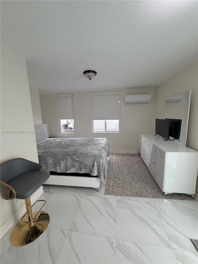 Foto del edificio - 5801 NW 113th Terrace