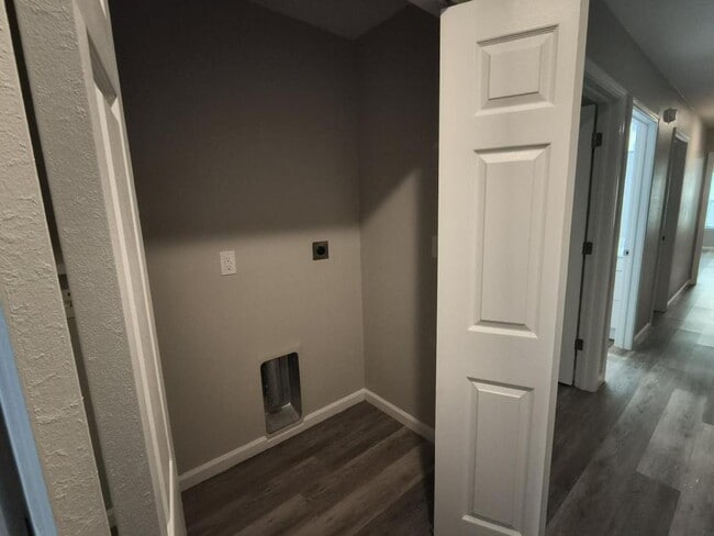 Foto del edificio - 1007 N Quincy Ave