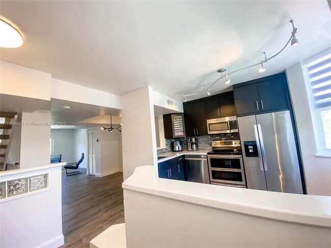 Foto del edificio - 8661 NW 4th Terrace