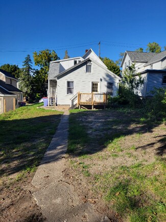 Building Photo - 38 Grove St NE