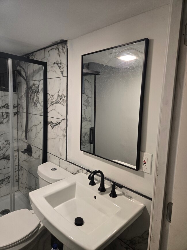 Baño compartido - 76 Mansfield St
