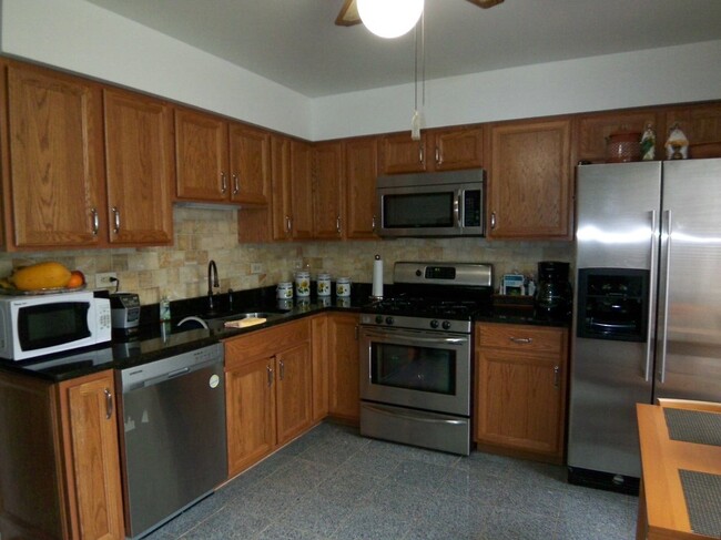 Foto del edificio - 2071 Danbury Pl