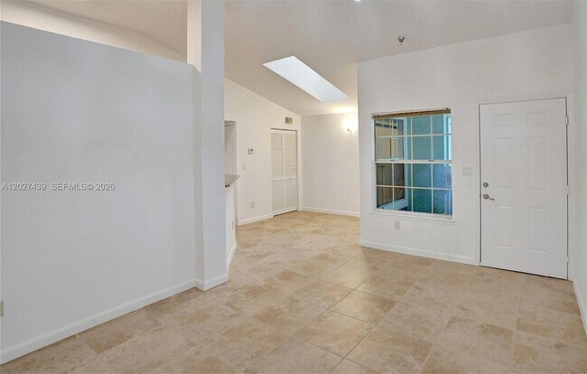 Building Photo - 1011 Crystal Way
