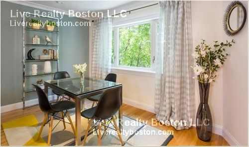 Building Photo - 1451 Beacon St