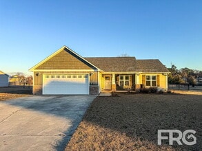 Building Photo - 200 Willow Pond Dr