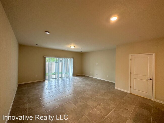 Foto del edificio - 3 br, 2.5 bath House - 2891 Clever Lane