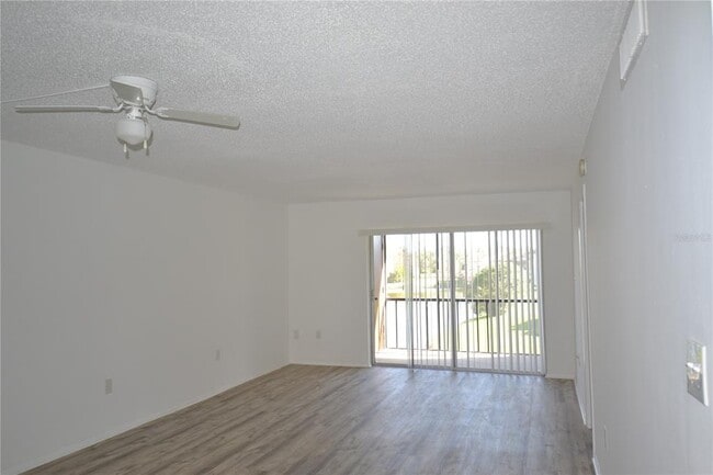 Building Photo - 256 Cypress Ln