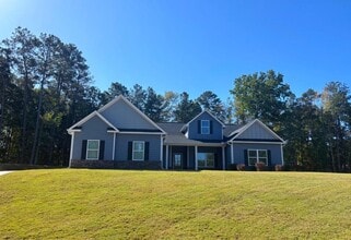 Building Photo - 130 Hawthorn Ln