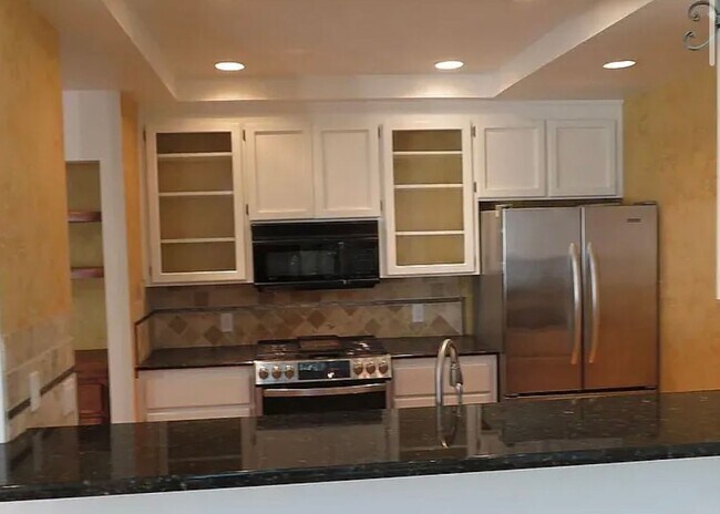 Foto del edificio - Santa Cruz Townhome Near UCSC!