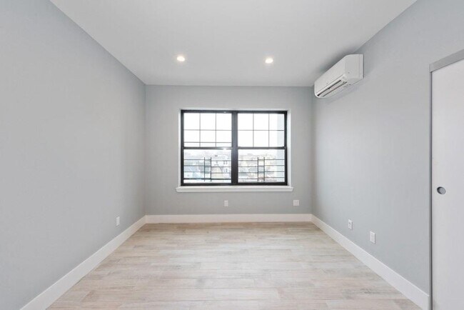 Foto del edificio - 104-22 Astoria Blvd