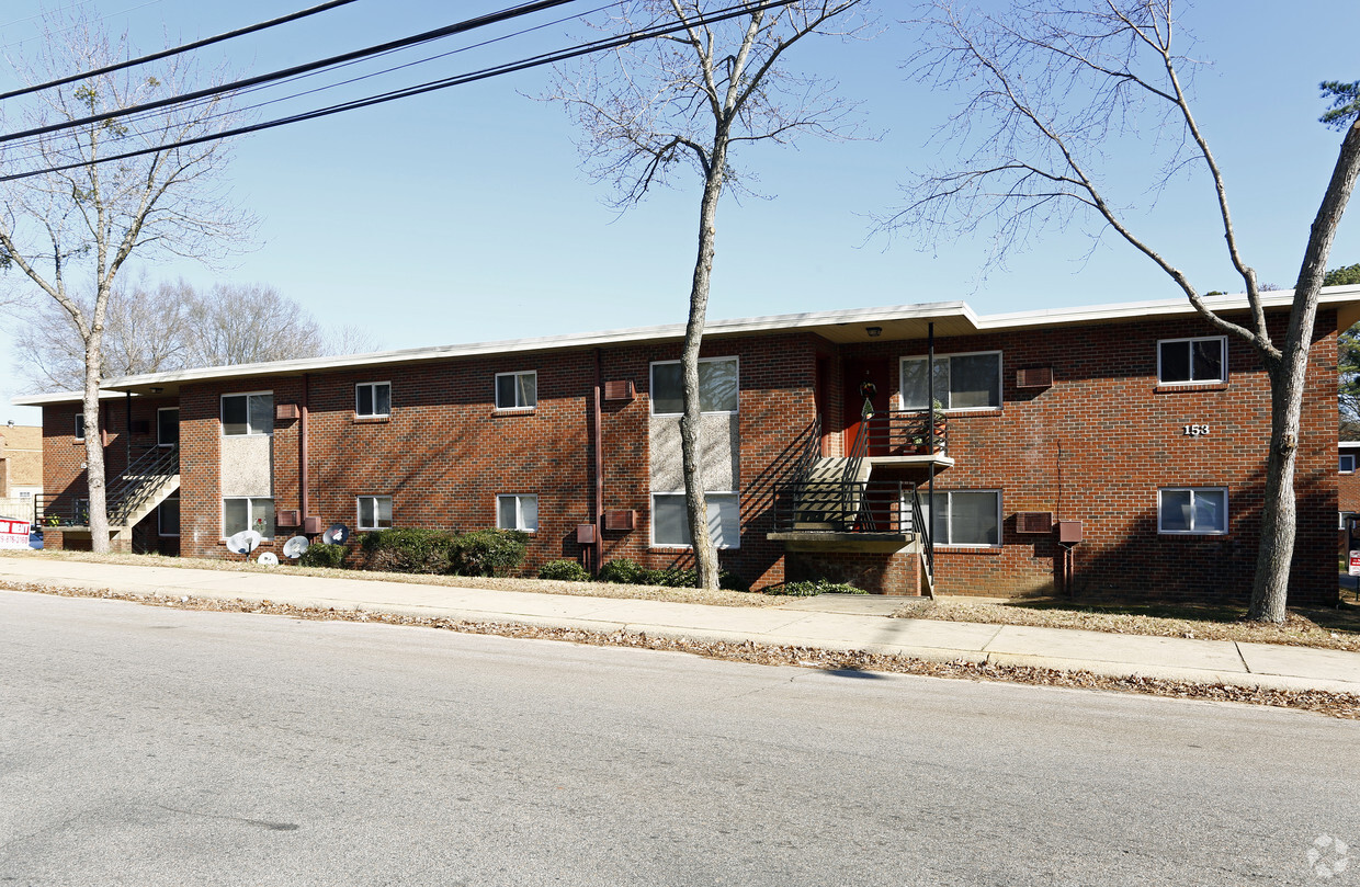 Primary Photo - Cardinal Apartments