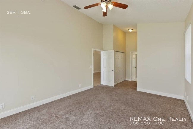 Building Photo - 1361 NW 185th Ave
