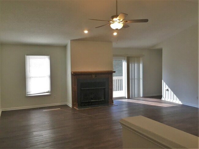 Building Photo - 5070 Edgefield Drive