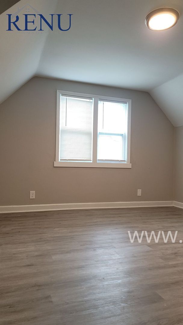 Building Photo - Single Family Home
