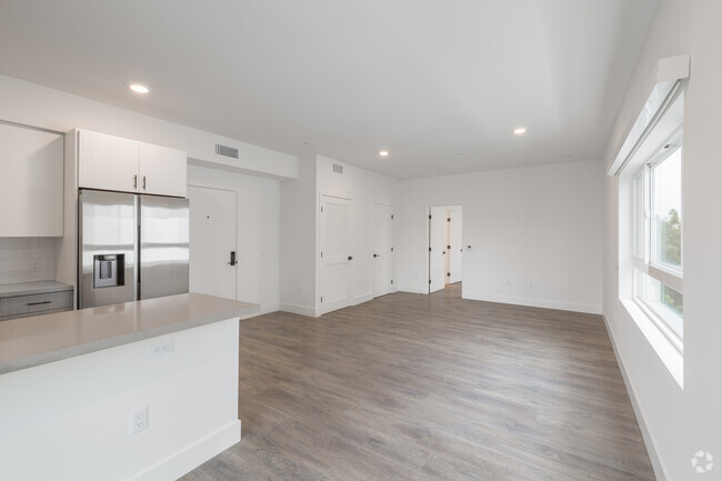 Interior Photo - 12401 Matteson Ave