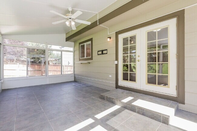 Foto del edificio - 4240 E Brookwood Pl
