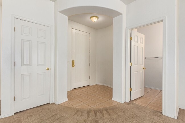 Building Photo - Spacous 3 Bedroom 2.5 Bathroom in Phoenix