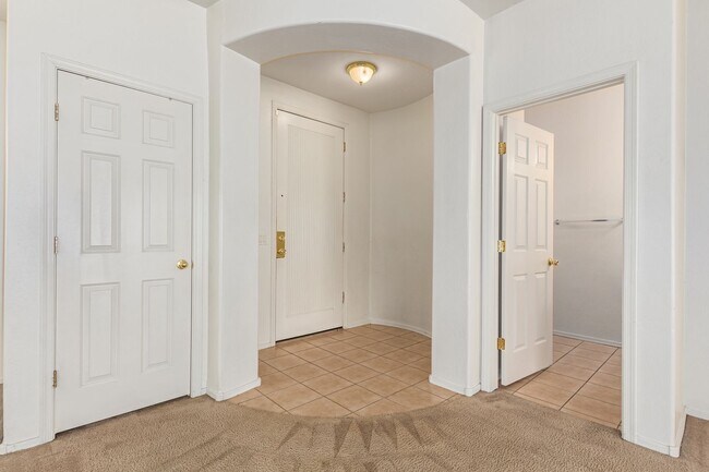 Foto del edificio - Spacous 3 Bedroom 2.5 Bathroom in Phoenix