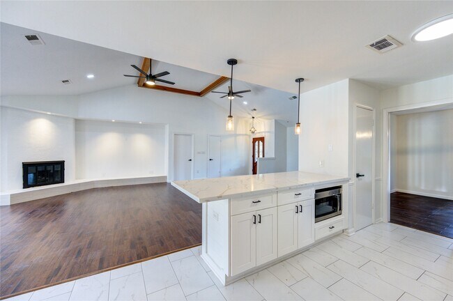 Foto del edificio - 5930 Miller Valley Dr