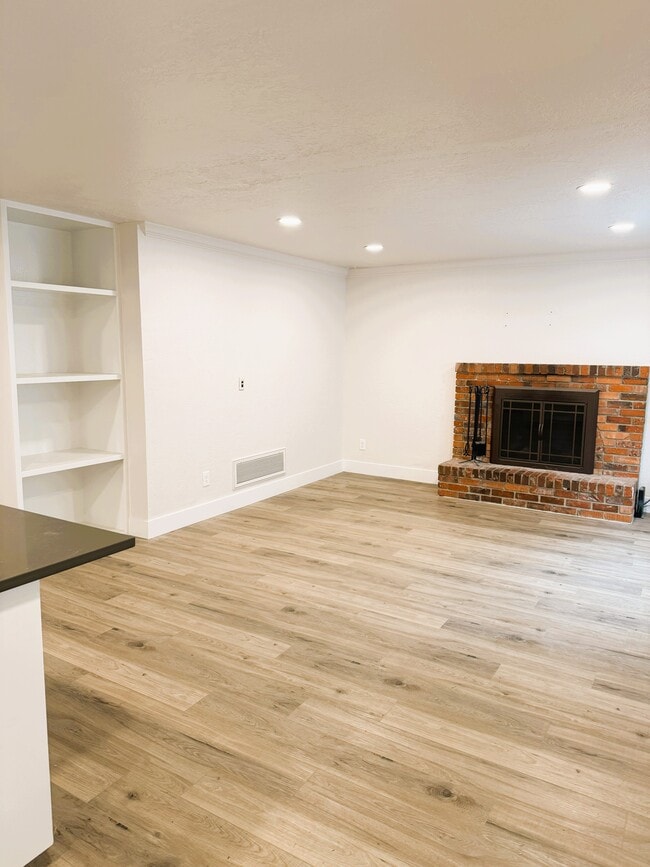 Foto del edificio - 7136 Everett St