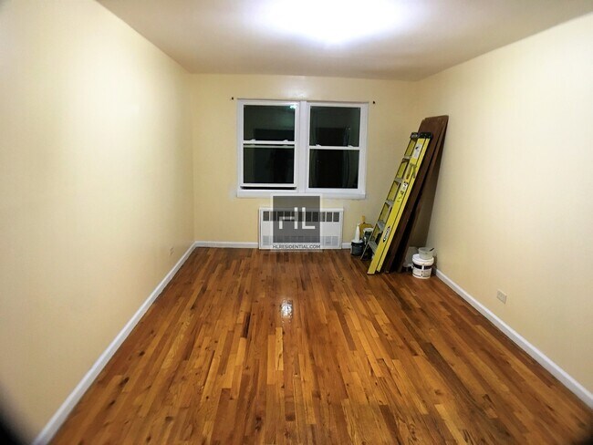 Building Photo - LARGE 2 BEDROOMS AVENUE J/ PRIME CANARSIE