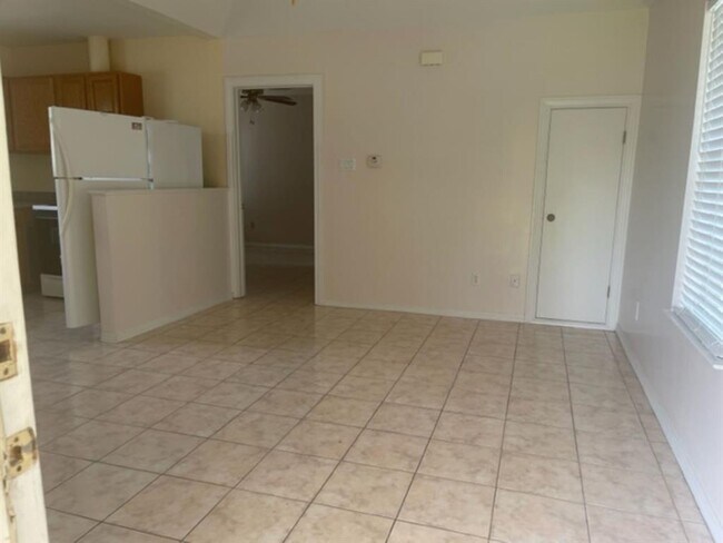 Foto del edificio - 702 Staitti St