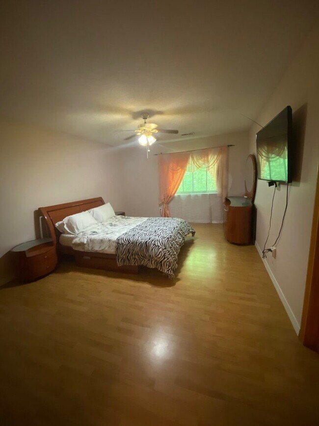 Foto del edificio - 16 Greenbriar Dr