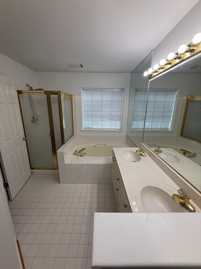 Building Photo - 5616 Truitt Farm Ct