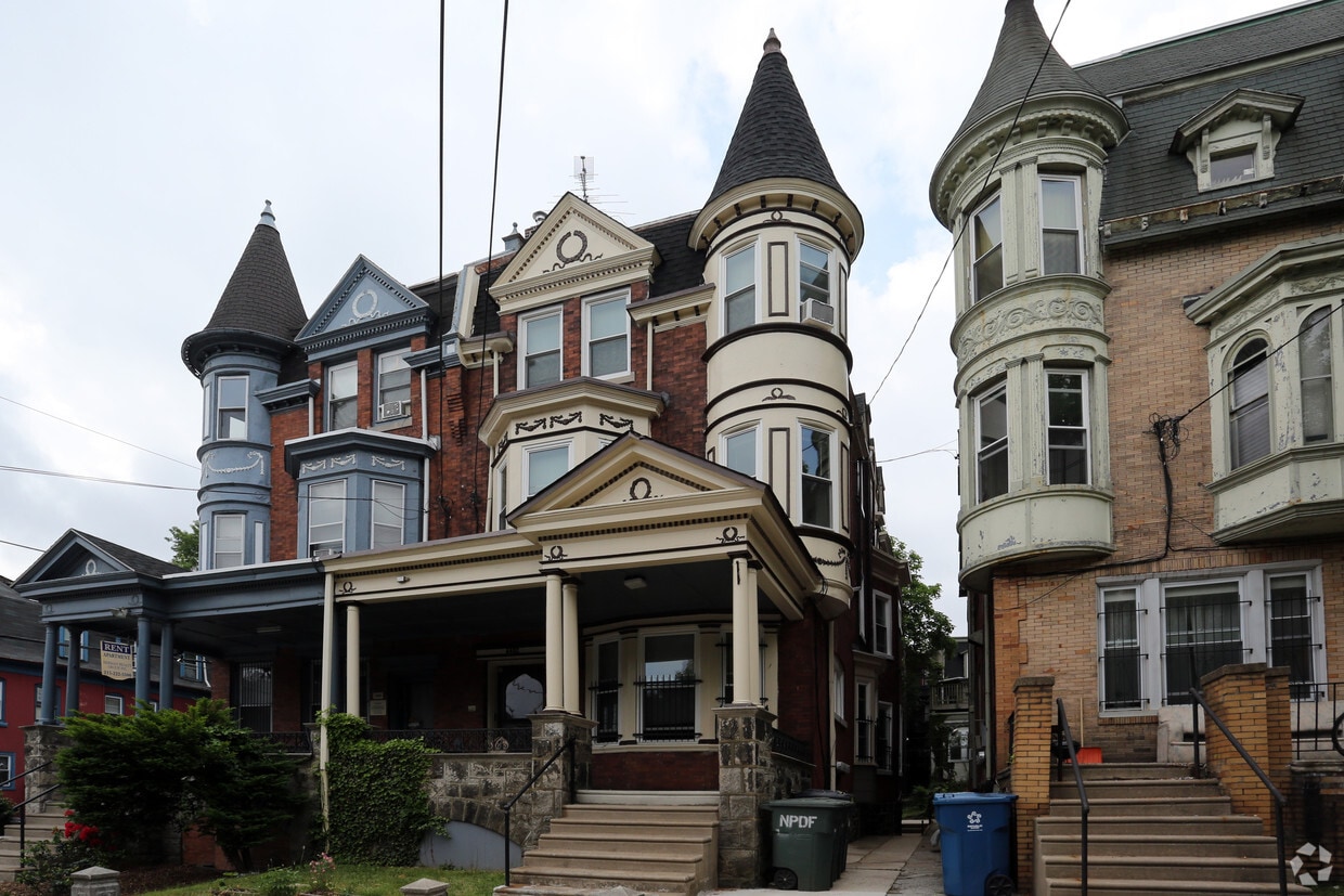 Exterior - 4402 Pine Street.