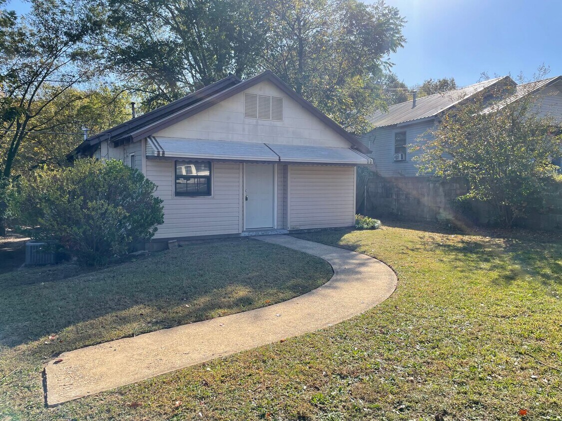 341 Central Ave Unit 341 Central Avenue A, Oxford, AL 36203 Room for