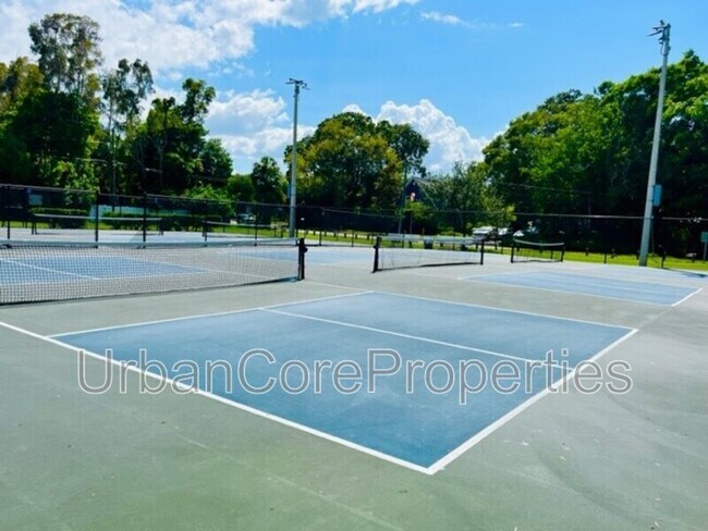 Building Photo - 1527 5th St N