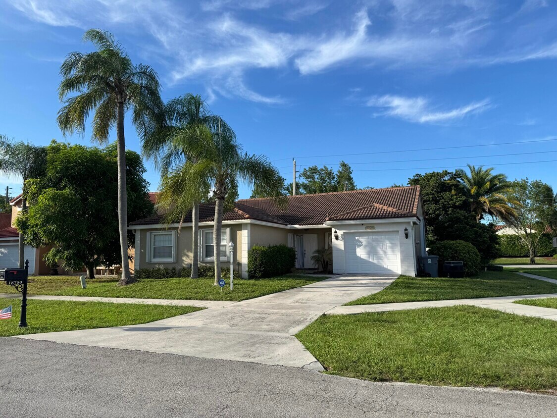 Foto principal - 18750 Caspian Cir