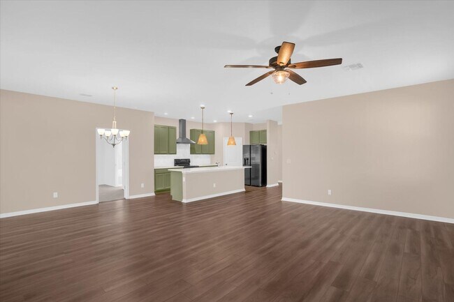 Building Photo - 591 Steerview St