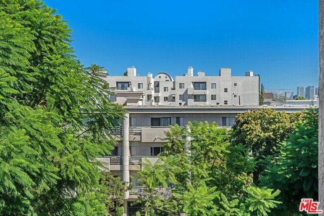 Foto del edificio - 1440 Veteran Ave