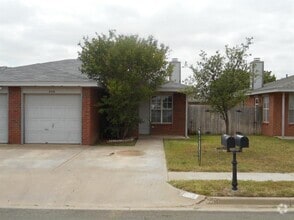 Building Photo - 226 Grover Ave