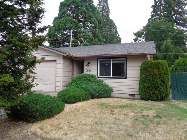 Building Photo - 2586 Wintergreen Ave NW