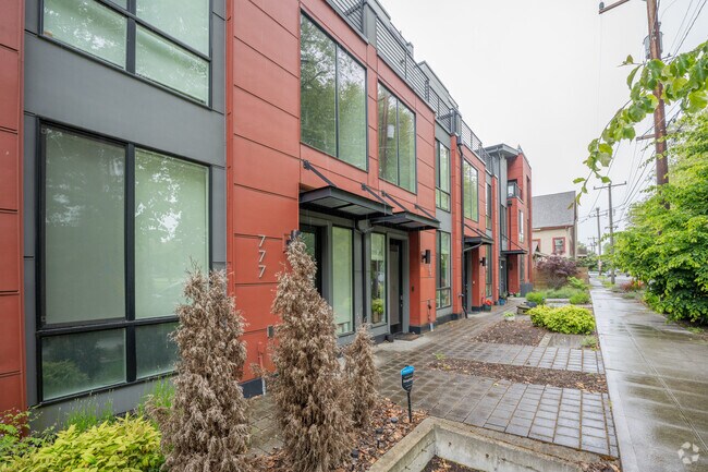 Building Photo - 763 S Homer St