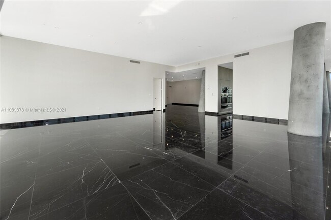 Foto del edificio - 2669 S Bayshore Dr