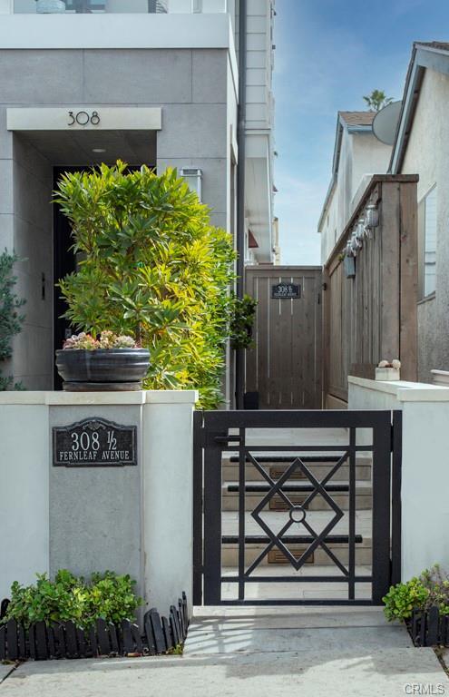Foto del edificio - 308 1/2 Fernleaf Avenue, Newport Beach, CA...