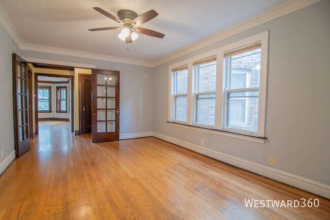 Foto del edificio - 5944 N Artesian Ave