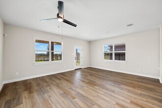 Building Photo - 6015 Diamond Leaf Ct