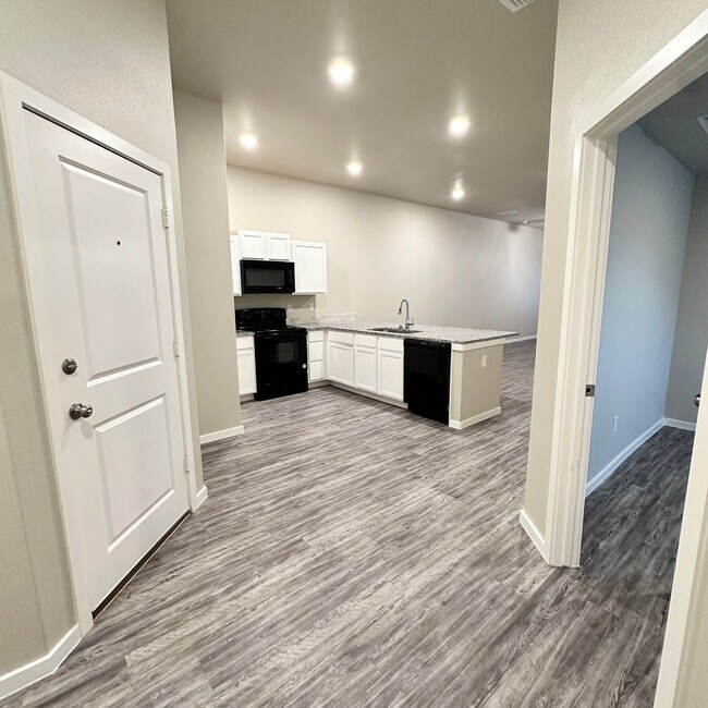 Building Photo - 2106 N Avenue J