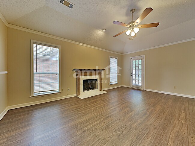 Building Photo - 2240 Angel Crest Circle