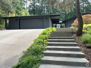 Building Photo - 2944 SW 55th Dr