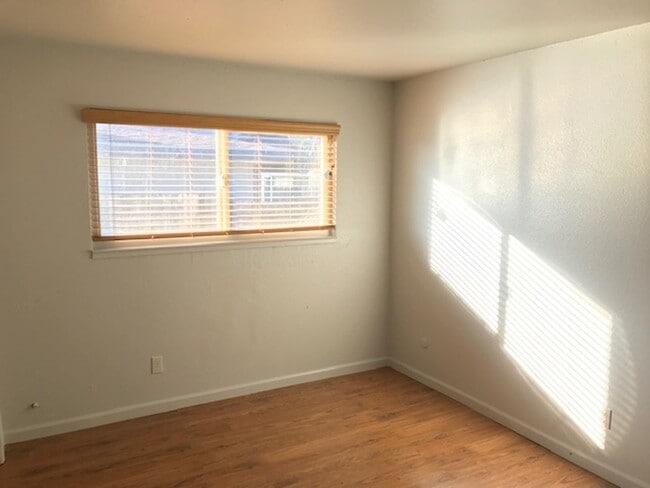 Building Photo - 10087 Nebula Way