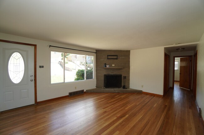 Foto del edificio - 1092 Greentree Rd