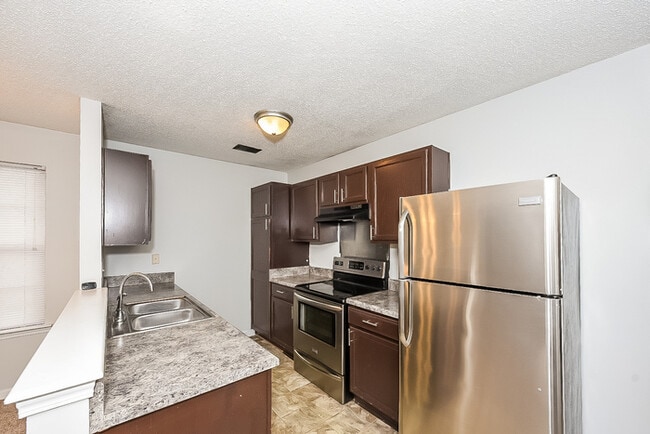Building Photo - 205 E Waverly Pl Ct