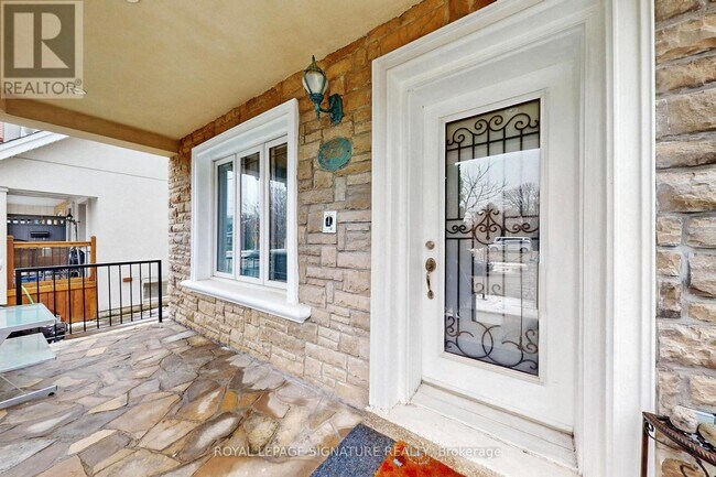 Building Photo - 950 Greenwood Ave